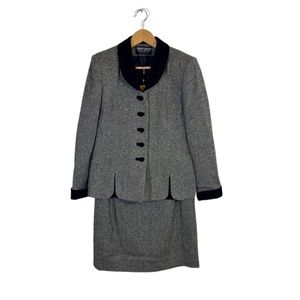 Herbert Grossman Blazer & Skirt Suit - 100% Fine Wool & Velvet - size 12
